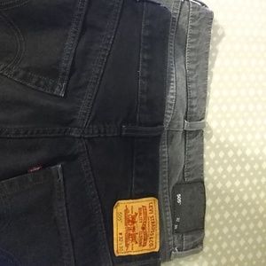 Two pairs of Levis 32X30 s